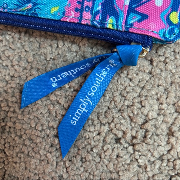 Simply Southern Hibiscus Patterned ID Holder with Lanyard Set NWOT! - Picture 5 of 5